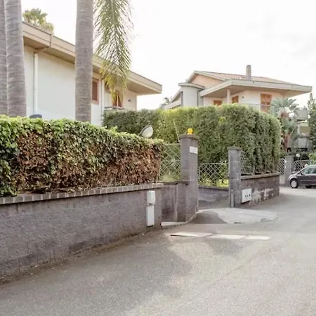 Casa Paradiso Sul Mare Delle Aci Apartment *