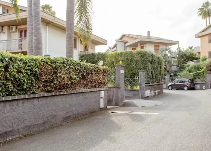 Casa Paradiso Sul Mare Delle Aci 아파트 *